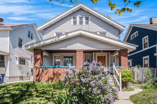 property at 1321 Bemis St SE
