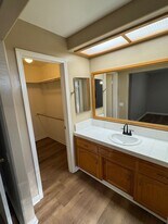 5815 Pine Canyon Dr in Bakersfield, CA - Building Photo