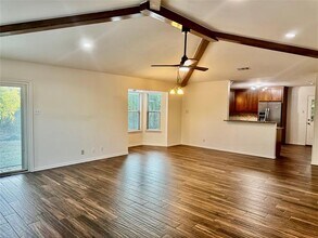 128 Siesta Ct in Granbury, TX - Building Photo - Building Photo