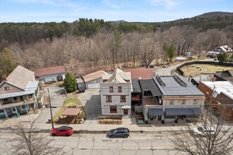 274 Main st in North Creek, NY - Building Photo - Building Photo