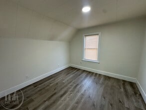 73 Esther St, Unit 3 in Worcester, MA - Building Photo - Building Photo