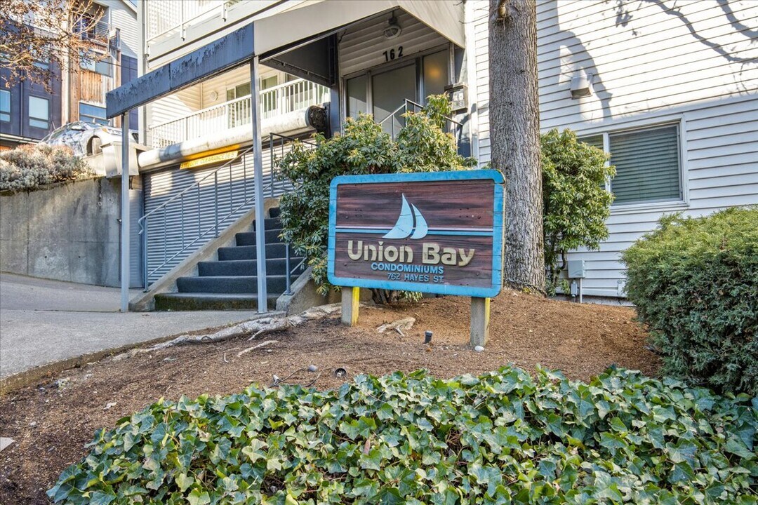 762 Hayes St in Seattle, WA - Building Photo