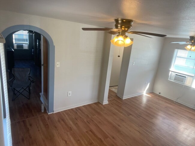 1811 52nd St in Galveston, TX - Building Photo - Building Photo