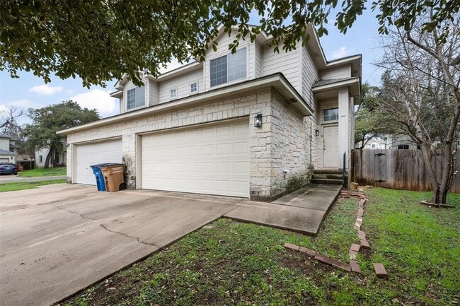 1720 Constantino Cir in Austin, TX - Foto de edificio - Building Photo