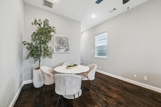 5443 Camaguey St in Houston, TX - Building Photo - Building Photo