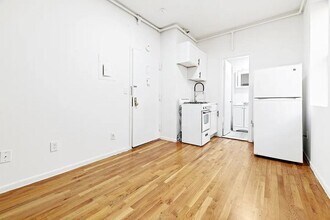 243 W 63rd St in New York, NY - Building Photo - Building Photo