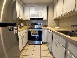 623 Commonwealth Ave in Boston, MA - Building Photo - Building Photo