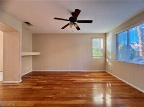 9964 Canyon Peak Dr in Las Vegas, NV - Building Photo - Building Photo
