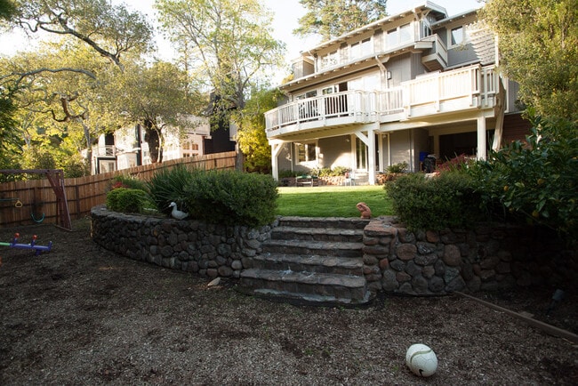 118 Cornelia Ave in Mill Valley, CA - Building Photo - Building Photo