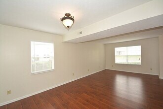 453 Yorktown Ln in Avon, IN - Foto de edificio - Building Photo