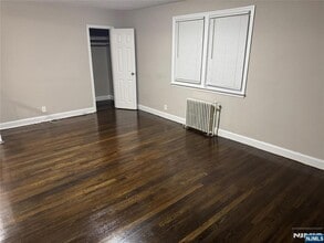 90 Ivy Ln in Englewood, NJ - Building Photo - Building Photo