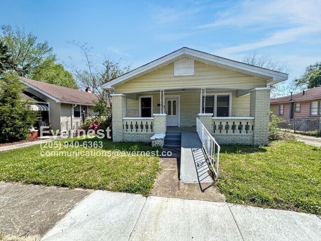 property at 929 6th Pl