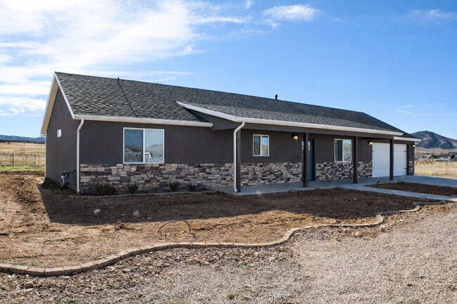 property at 718 400 S