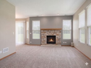1447 Millbrook Dr in Algonquin, IL - Building Photo - Building Photo