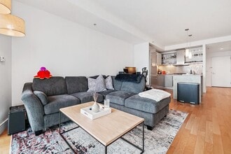 77 Hudson St in Jersey City, NJ - Building Photo - Building Photo