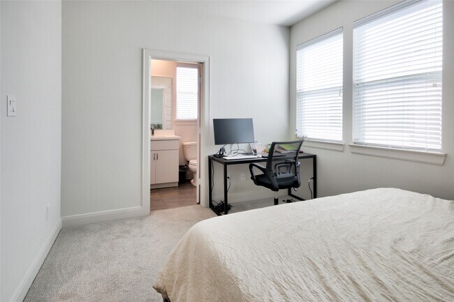 property at 1909 Maury St