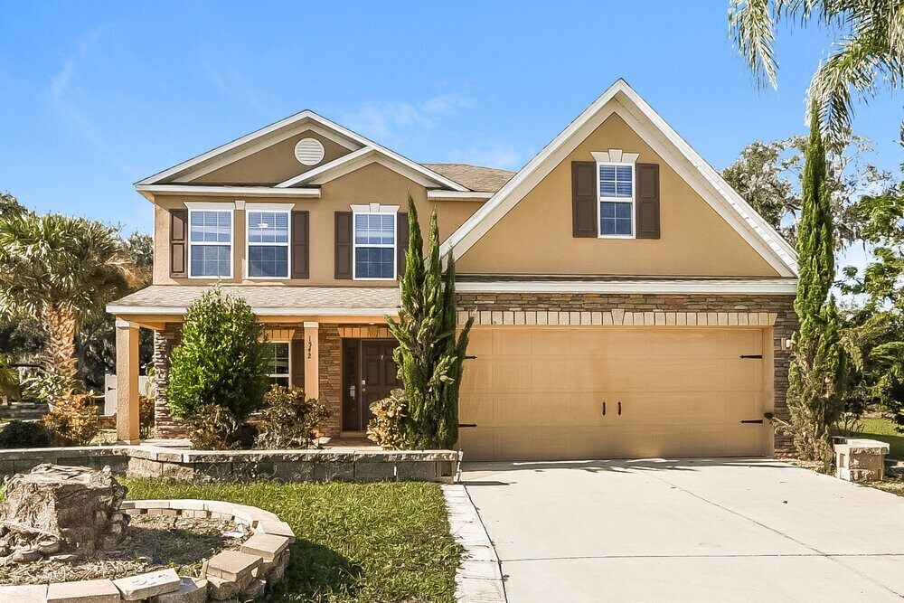 1542 Sterns Dr in Leesburg, FL - Foto de edificio