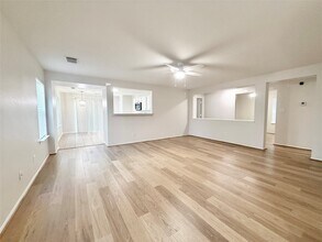 5718 Highbury Ct in Houston, TX - Building Photo - Building Photo