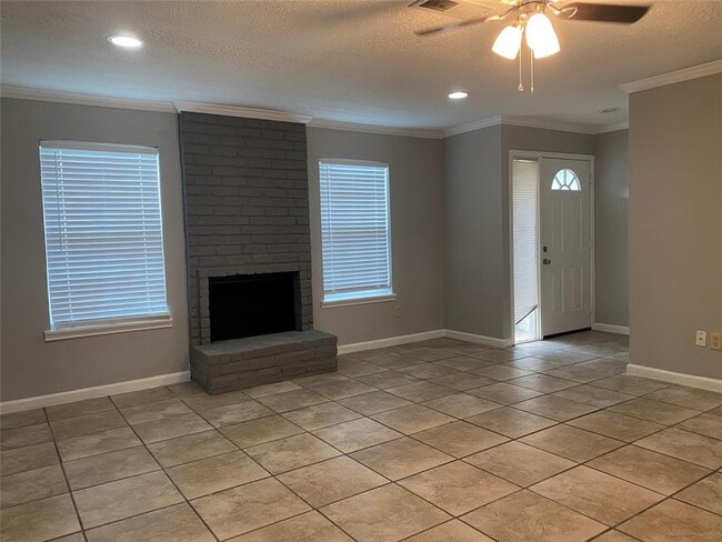 10946 Bexley Dr in Houston, TX - Building Photo - Building Photo