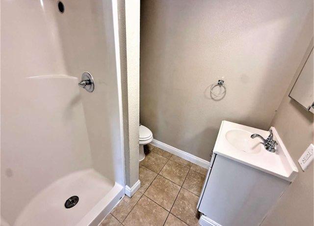 1106 E M St in Los Angeles, CA - Building Photo - Building Photo