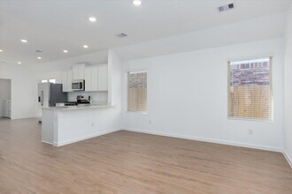 20906 Cropani Shadow Dr in New Caney, TX - Building Photo - Building Photo