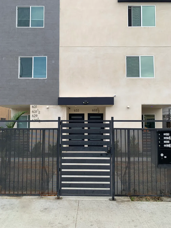 633 Normandie Ave in Los Angeles, CA - Building Photo - Building Photo