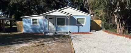 217 W Chelsea St in DeLand, FL - Building Photo - Building Photo