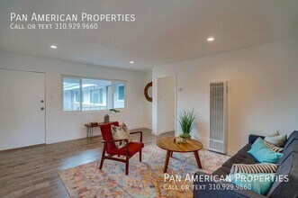 92 E Market St in Long Beach, CA - Building Photo - Building Photo