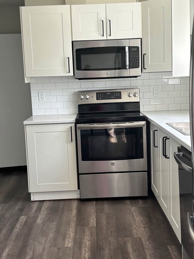 9315-129B Avenue NW in Edmonton, AB - Building Photo - Building Photo