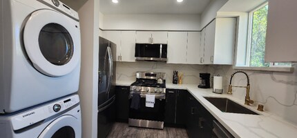 1106 Serrano Ave in Los Angeles, CA - Building Photo - Building Photo