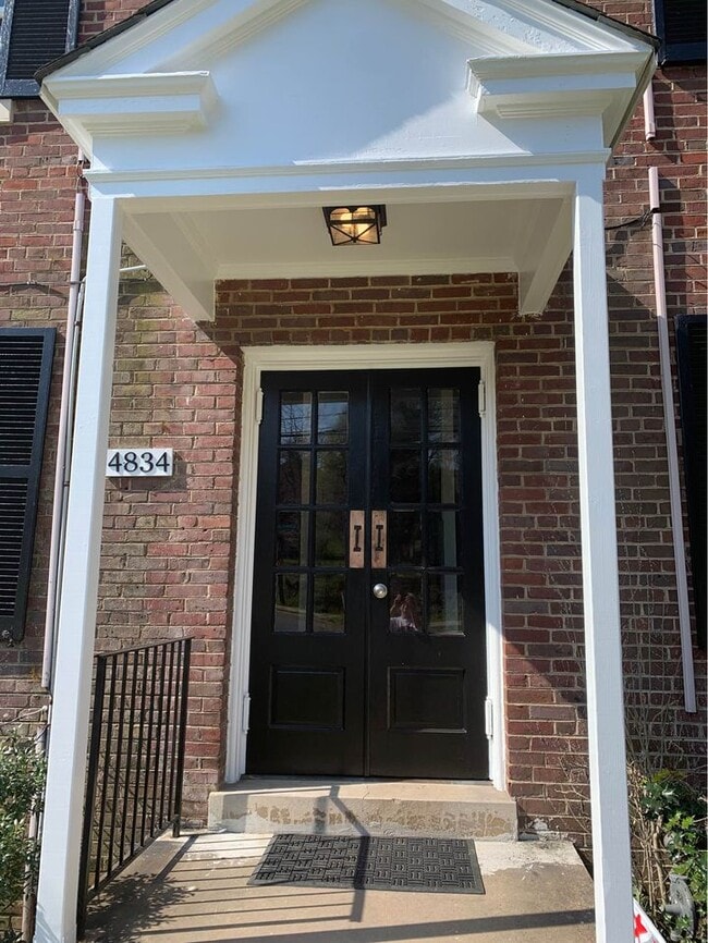 4834 Reservoir Rd NW, Unit #4 in Washington, DC - Building Photo - Building Photo