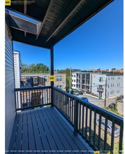 200 Everett St, Unit 3 in Boston, MA - Building Photo - Building Photo