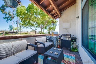 7880 Mission Vista Dr in San Diego, CA - Building Photo - Building Photo