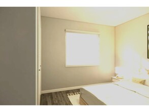 8120 Spring HIll Dr in Spring Hill, FL - Building Photo - Building Photo