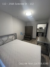 258A-258A Sunview St in Waterloo, ON - Building Photo - Building Photo