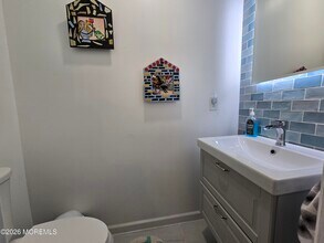 51 Queens Way in Englishtown, NJ - Building Photo - Building Photo