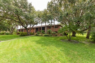 1515 Forrest Nelson Blvd in Port Charlotte, FL - Building Photo - Building Photo