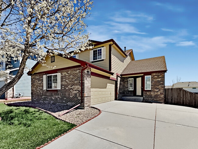 property at 19984 E Lasalle Dr