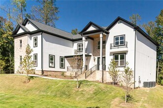 4051 Annecy Dr SW in Atlanta, GA - Building Photo - Building Photo
