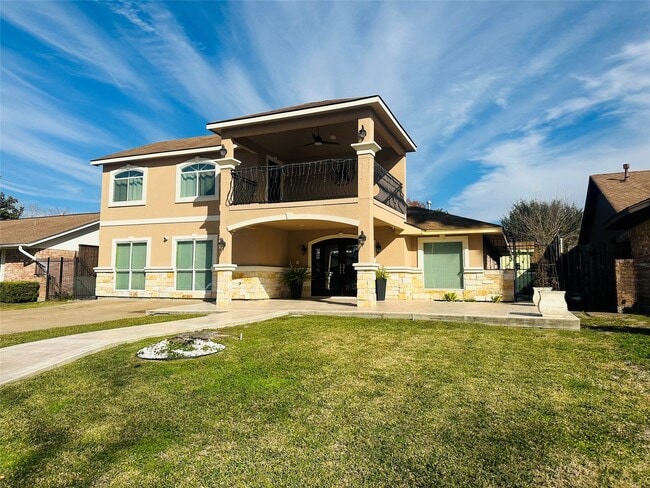 10518 Pleasanton Dr in Houston, TX - Foto de edificio - Building Photo