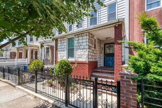 554 E 34th St in Brooklyn, NY - Building Photo - Building Photo