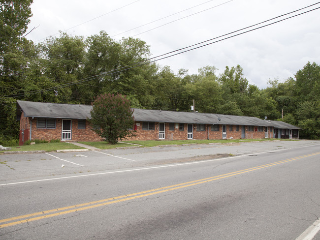 Mountain Lodge in Winston-Salem, NC - Building Photo - Building Photo