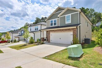 311 Wells Cir in Holly Springs, GA - Building Photo - Building Photo