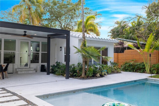 property at 725 NE 81st St