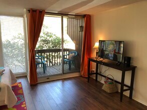 121 Lakeside Villla in Diamondhead, MS - Building Photo - Building Photo