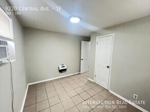 9220 Central Ave in St. John, MO - Building Photo - Building Photo