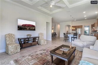20464 Corkscrew Shores Blvd in Estero, FL - Foto de edificio - Building Photo