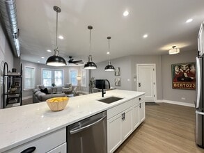 2641 W Carmen Ave in Chicago, IL - Building Photo - Building Photo