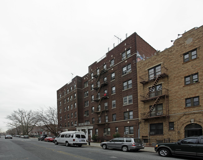 265-275 Quentin Rd in Brooklyn, NY - Building Photo - Building Photo