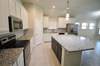 1804 Jupiter Ln in Ennis, TX - Building Photo - Building Photo